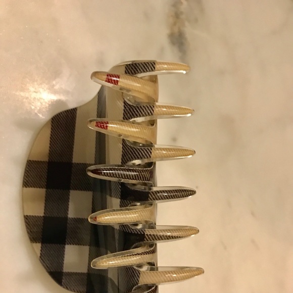 Accessories - Burberry hair clip Accessories - Burberry hair clip
